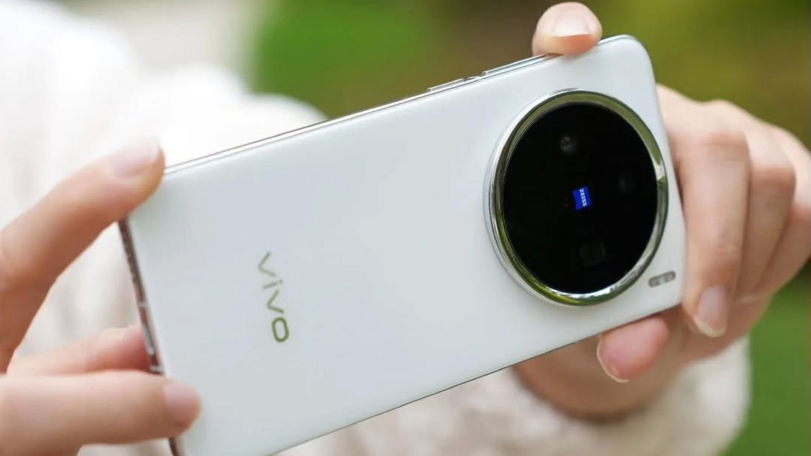 Vivo X200 FE